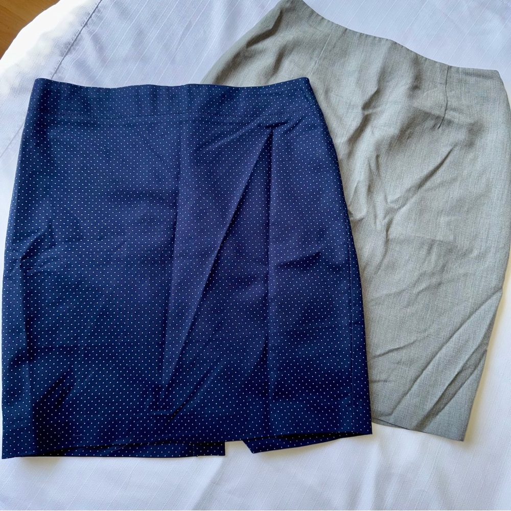 Bundle of Two Mini Skirts Cynthia Rowley Navy Polka Dot & Ann Taylor Gray Size 4